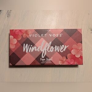 Violet Voss eyeshadow